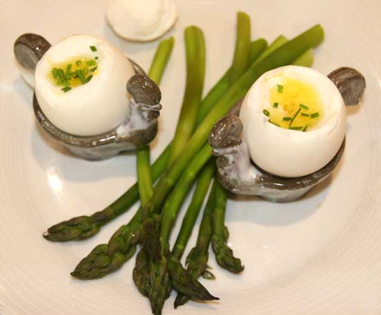 daily-dinners-davina-s-asparagus-and-dippy-eggs